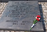 Památku obětí jsme uctili tradičně kytičkou a minutou ticha Památku obětí jsme uctili tradičně kytičkou a minutou ticha